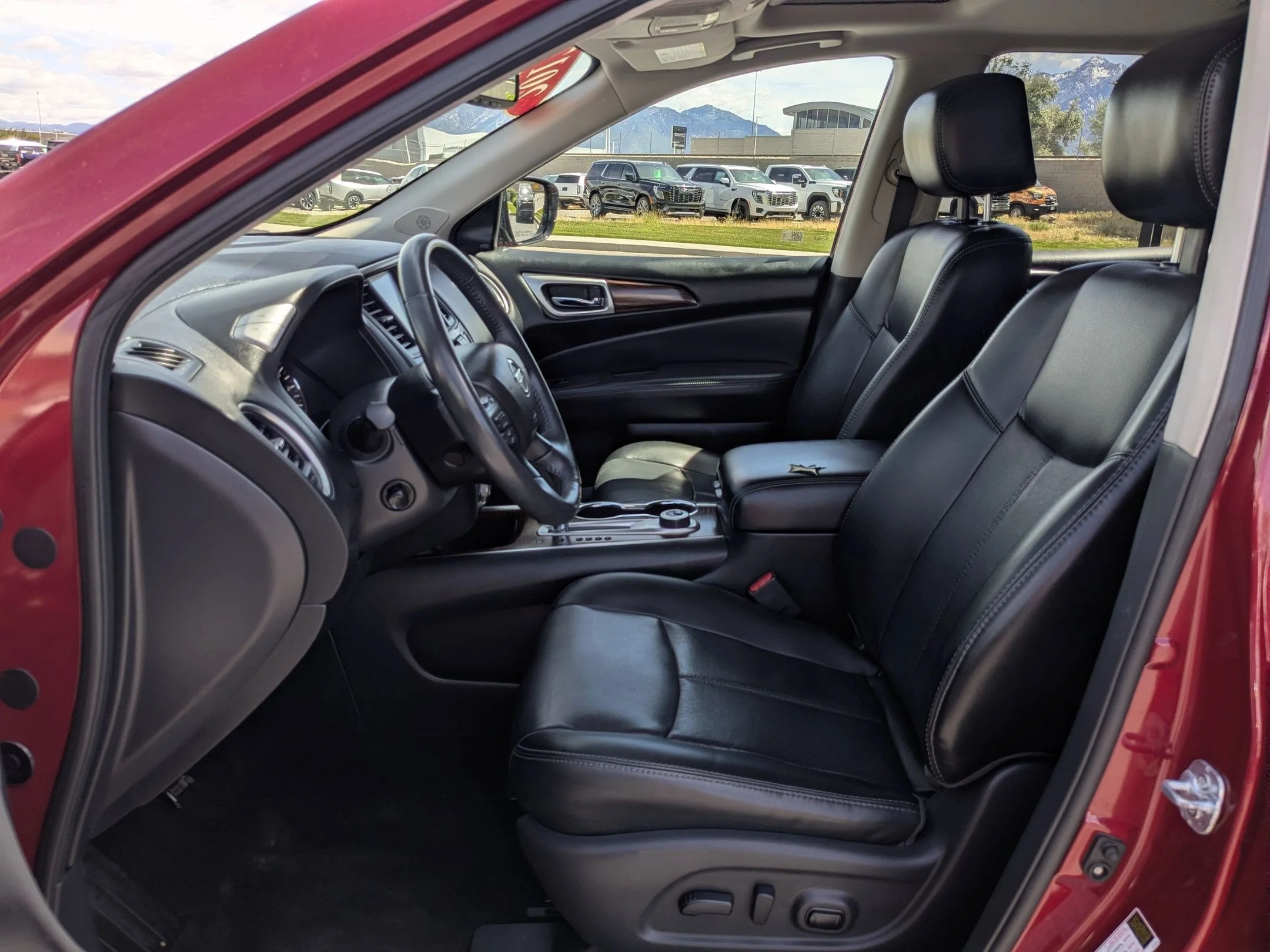 Used 2017 Cayenne Red Metallic Nissan Platinum image 26