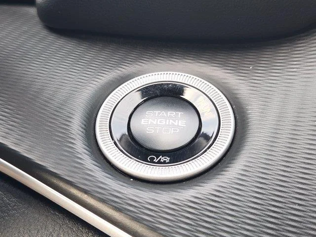 Used 2025 Baltic Gray MET Jeep Laredo 4x2 image 21
