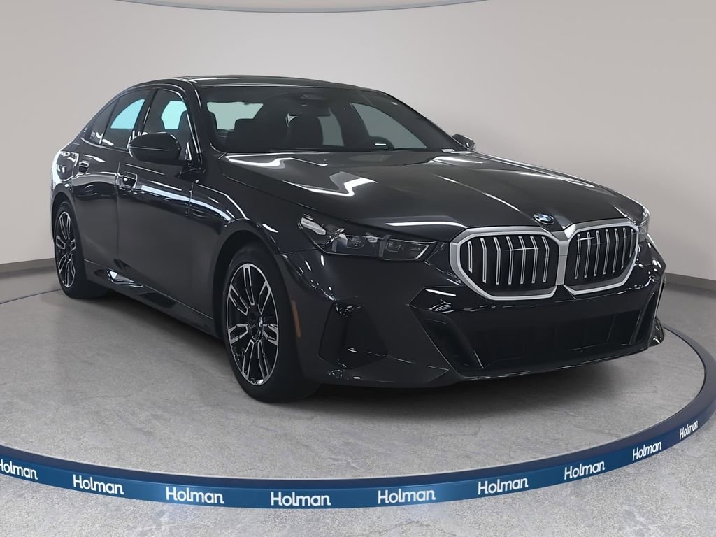 Used 2026 Dark Graphite Metallic BMW 530i image 3
