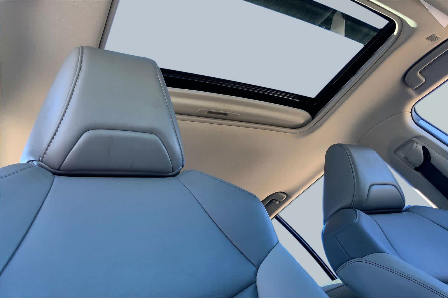 Used 2024 Silver Sky Metallic Toyota XLE Premium image 14