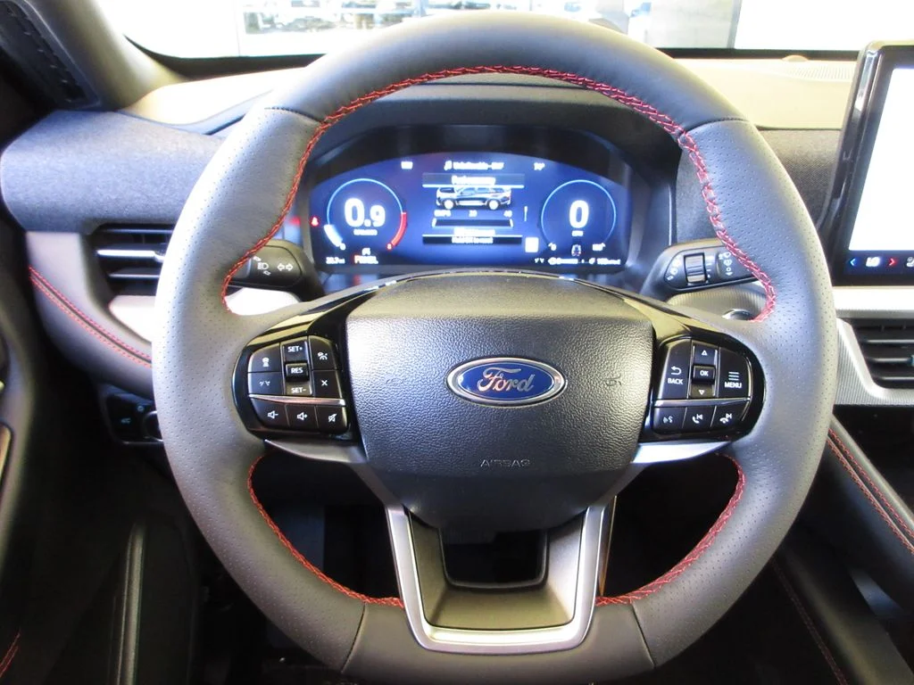 New 2026 Agate Black Metallic Ford ST-Line image 14
