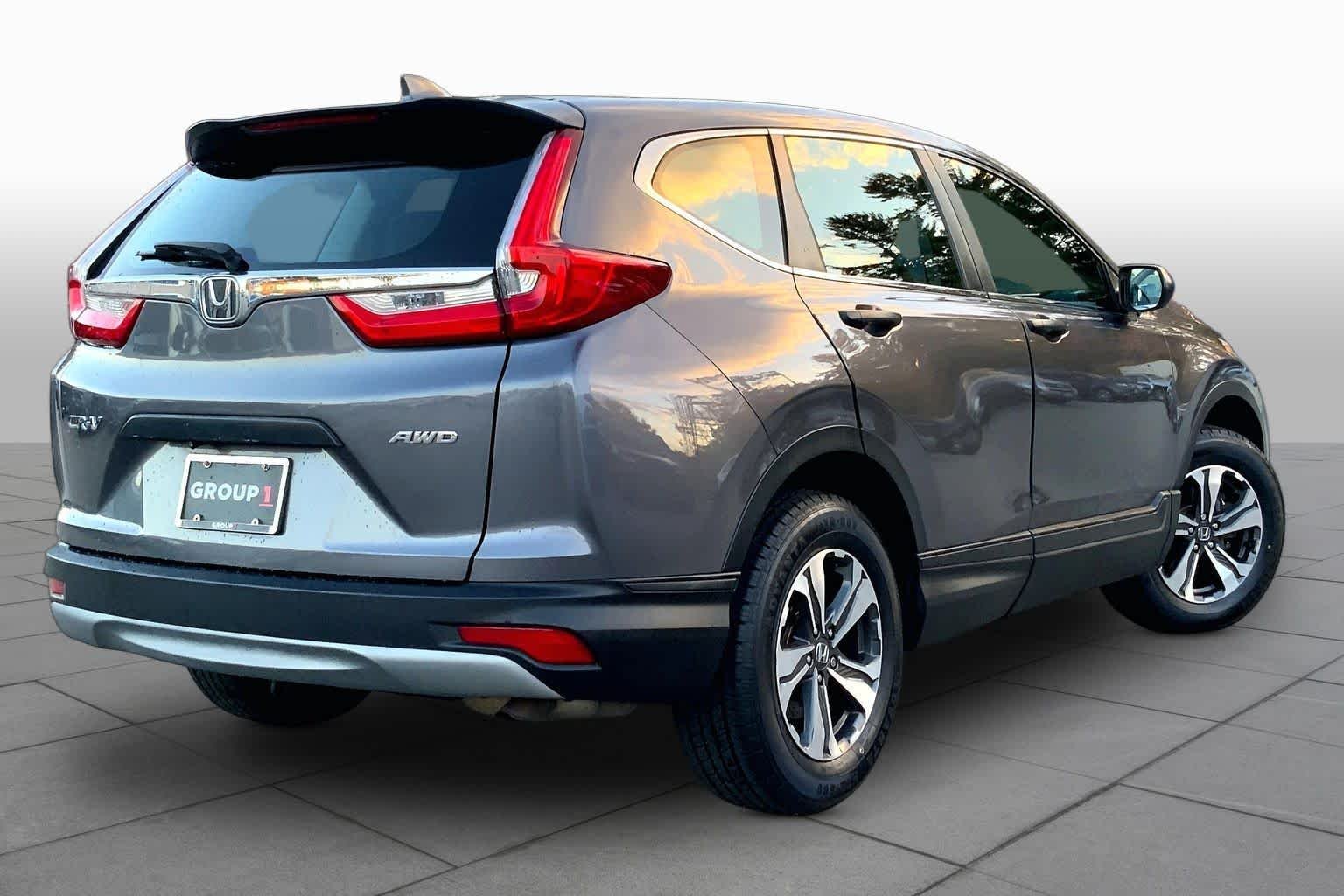 Used 2018 Modern Steel Metallic Honda LX image 13
