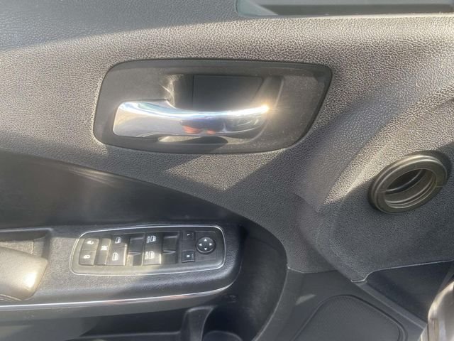 Used 2013 Silver Dodge SE image 13
