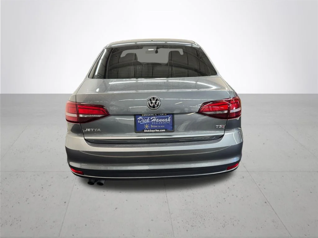 Used 2018 Gray Volkswagen 1.4T S image 5