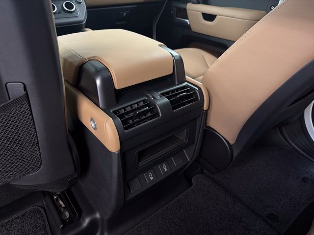 New 2026 Fuji White Land Rover X-Dynamic SE image 17