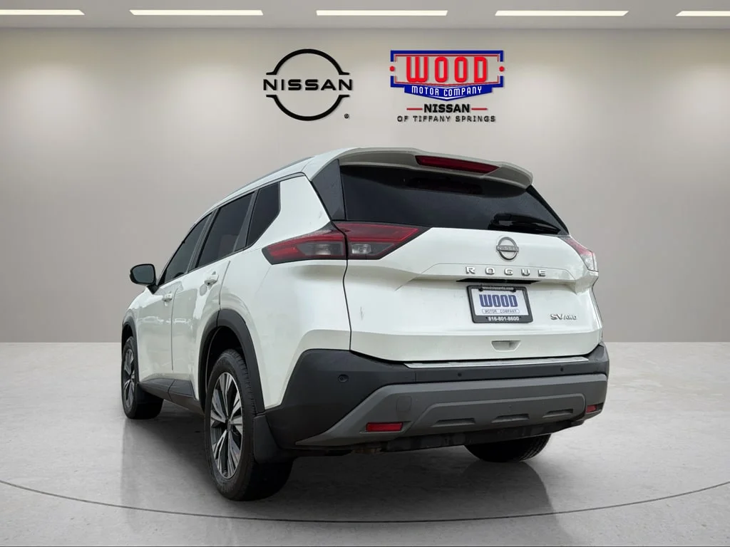 Certified Used 2023 Pearl White Tricoat Nissan SV image 4
