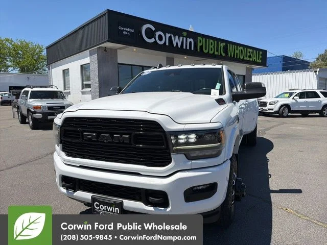 2022 RAM 3500 Limited 4X4 Crew Cab LWB's photo