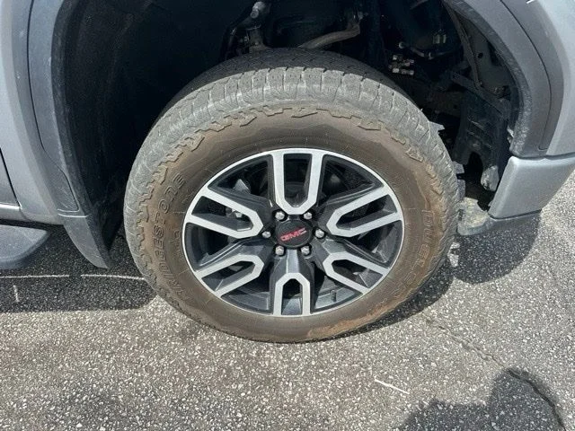 Used 2024 Silver GMC AT4 image 31