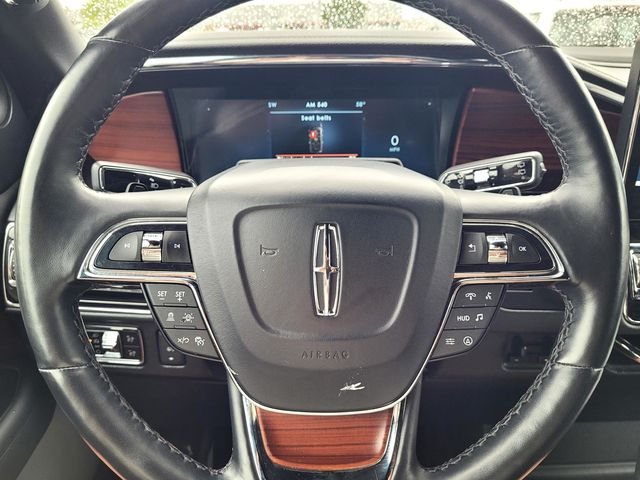 Used 2023 White Lincoln Reserve image 25