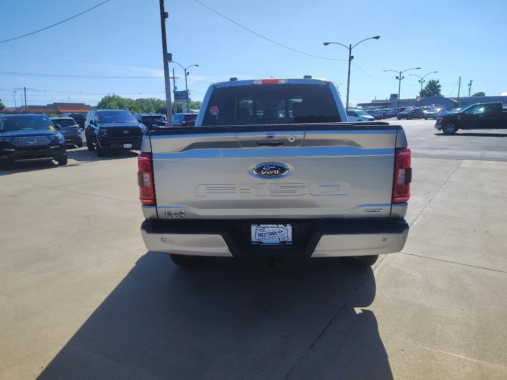 Used 2023 Iconic Silver Metallic Ford XLT image 5