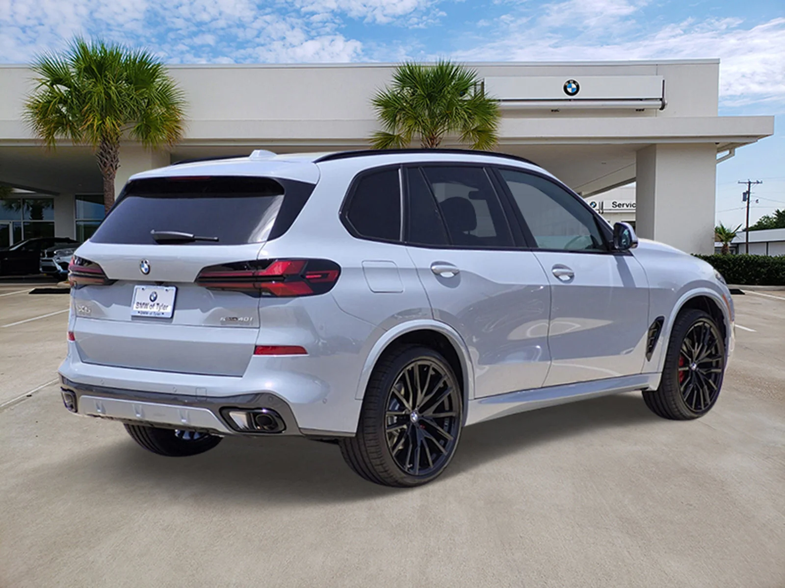 Used 2026 Brooklyn Grey Metallic BMW sDrive40i image 4