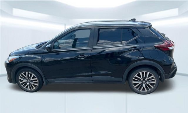 Used 2021 Black Nissan SV image 2