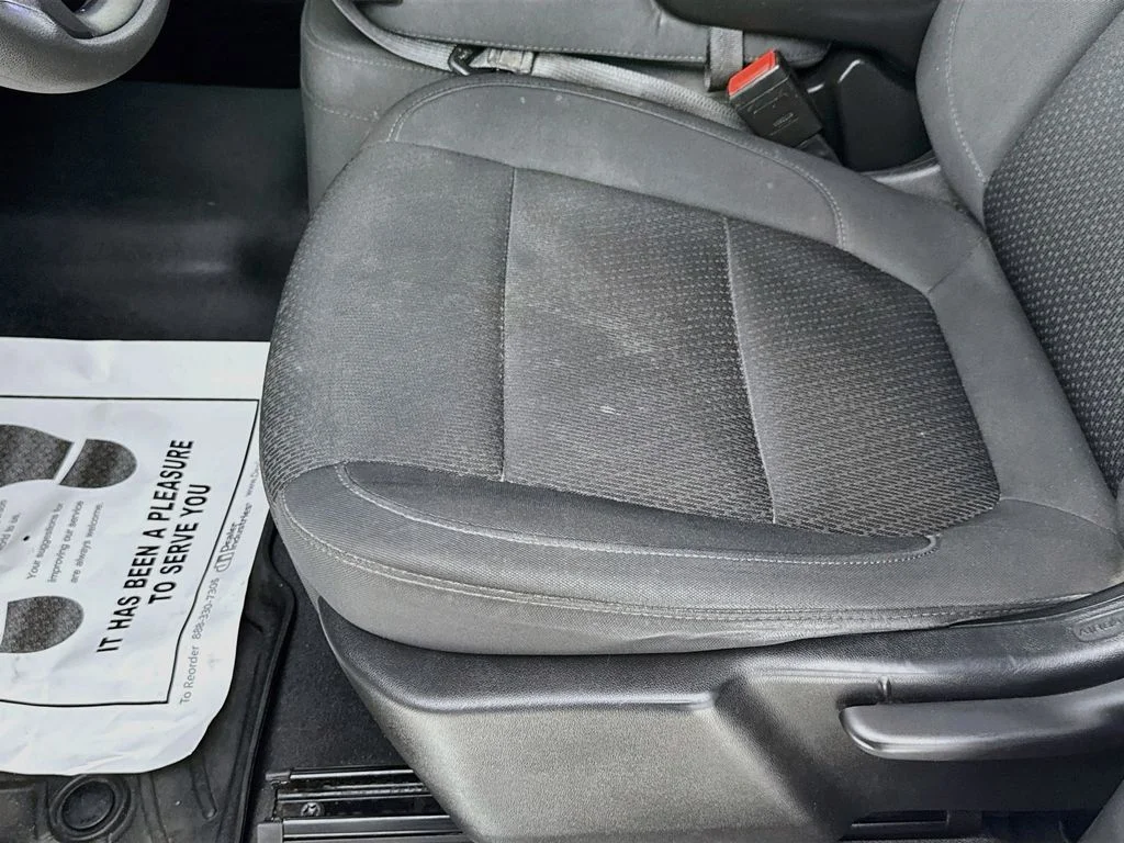 Used 2021 White Chevrolet Custom image 21