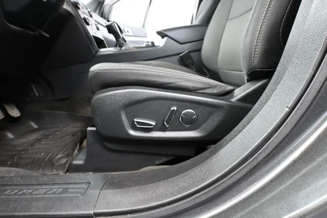 2017 Ford Explorer XLT - Photo 19