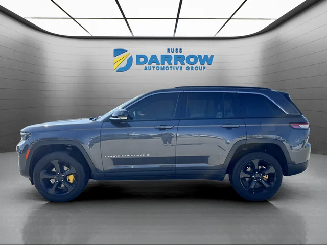 Used 2024 Gray Jeep Limited image 2