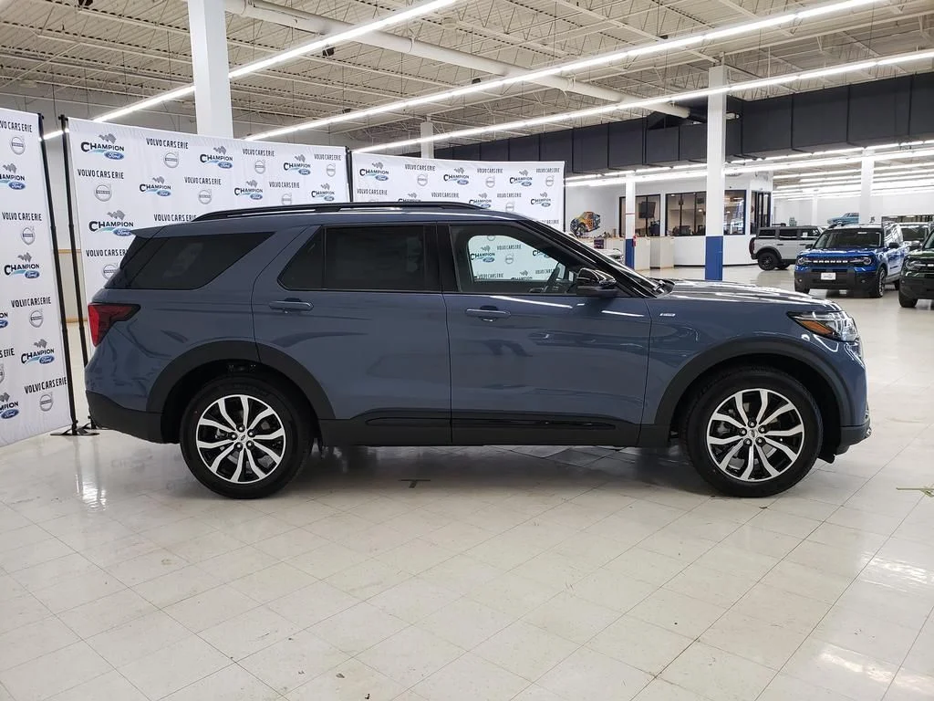 New 2026 Vapor Blue Metallic Ford ST-Line image 5