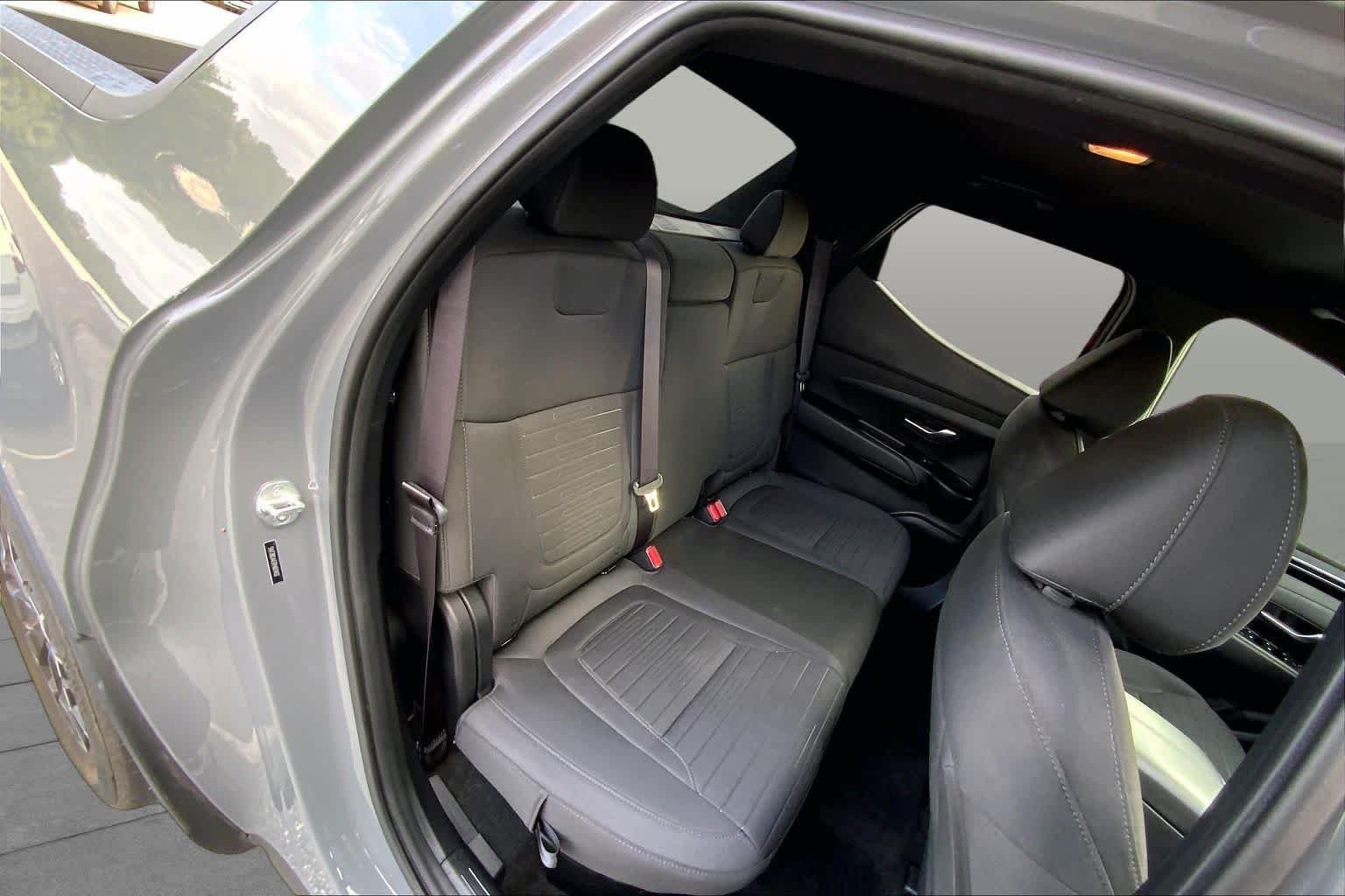 Used 2023 Hampton Gray Hyundai SEL image 19