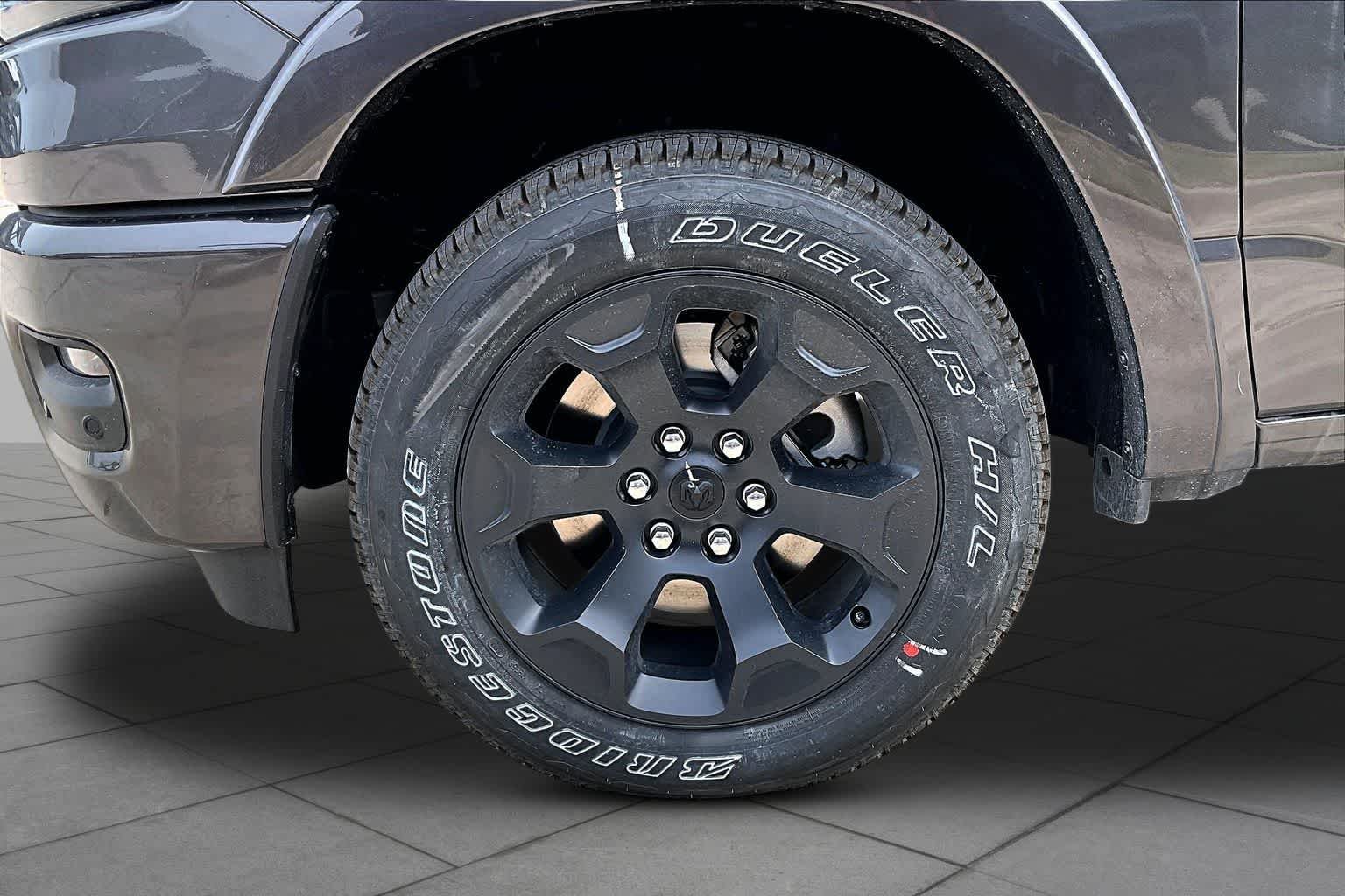 New 2026 Granite Crystal Metallic Clear-Coat Exterior Paint RAM Big Horn image 12