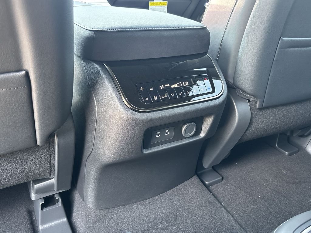 New 2027 RADIANT WHITE INFINITI Sport 4WD image 23