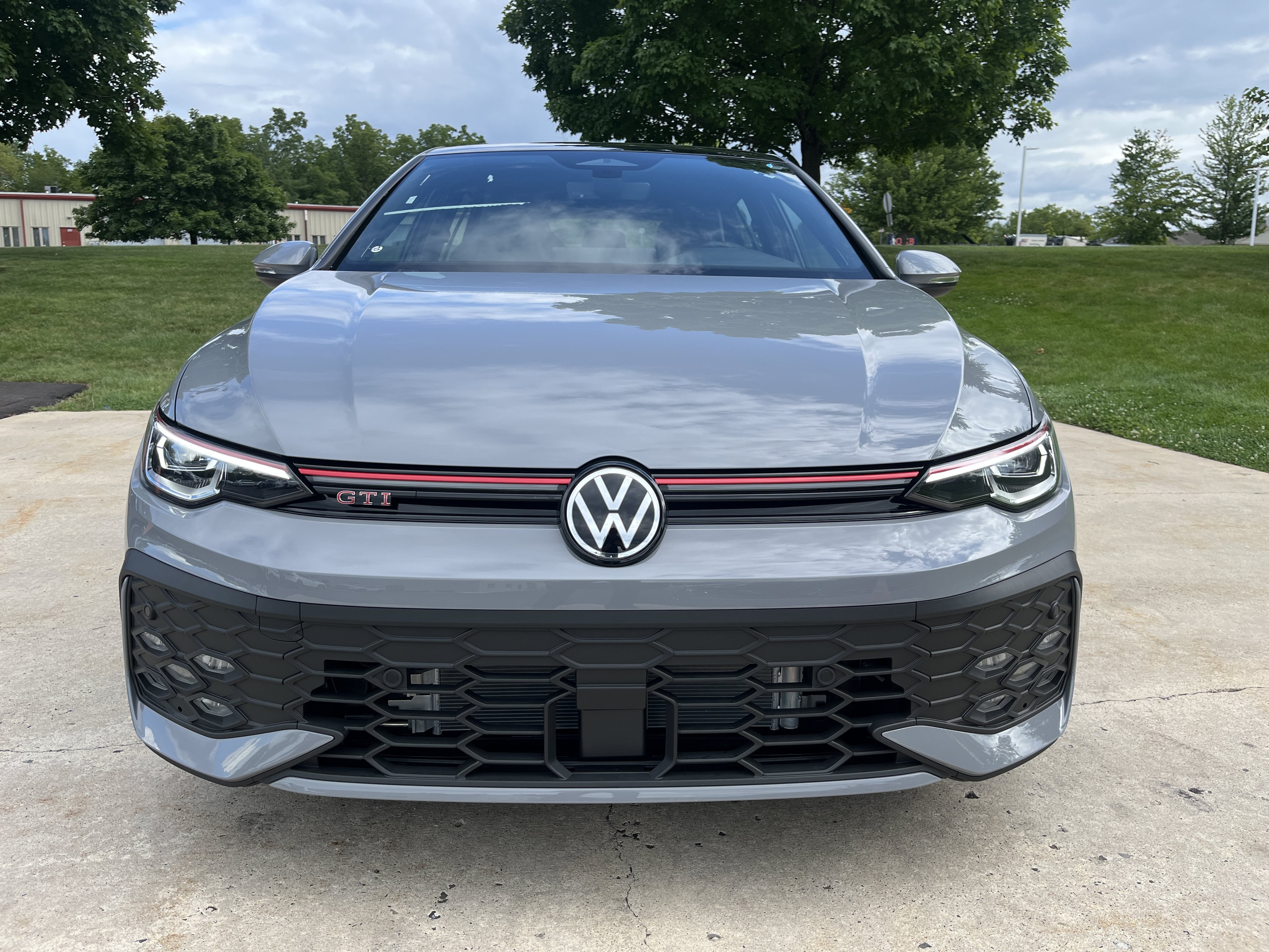 New 2026 Moonstone Gray Volkswagen SE image 9