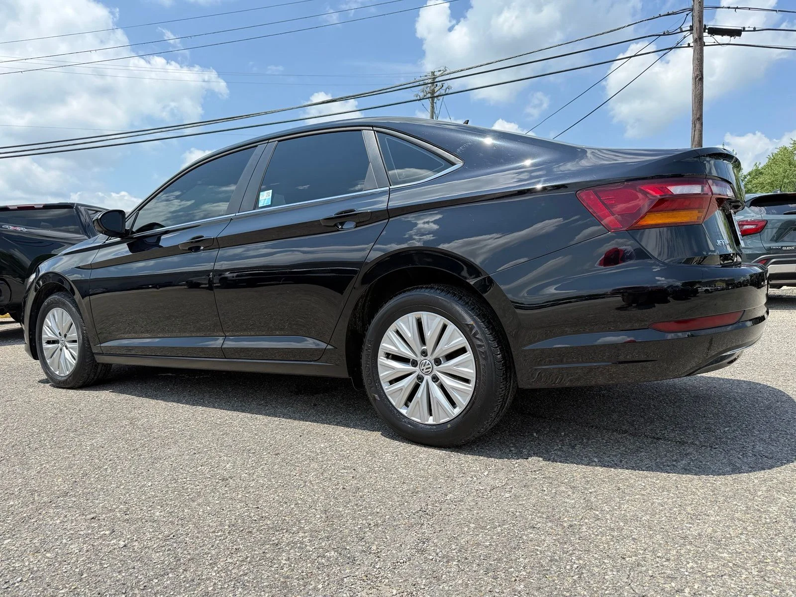 Used 2019 Black Volkswagen 1.4T S image 6