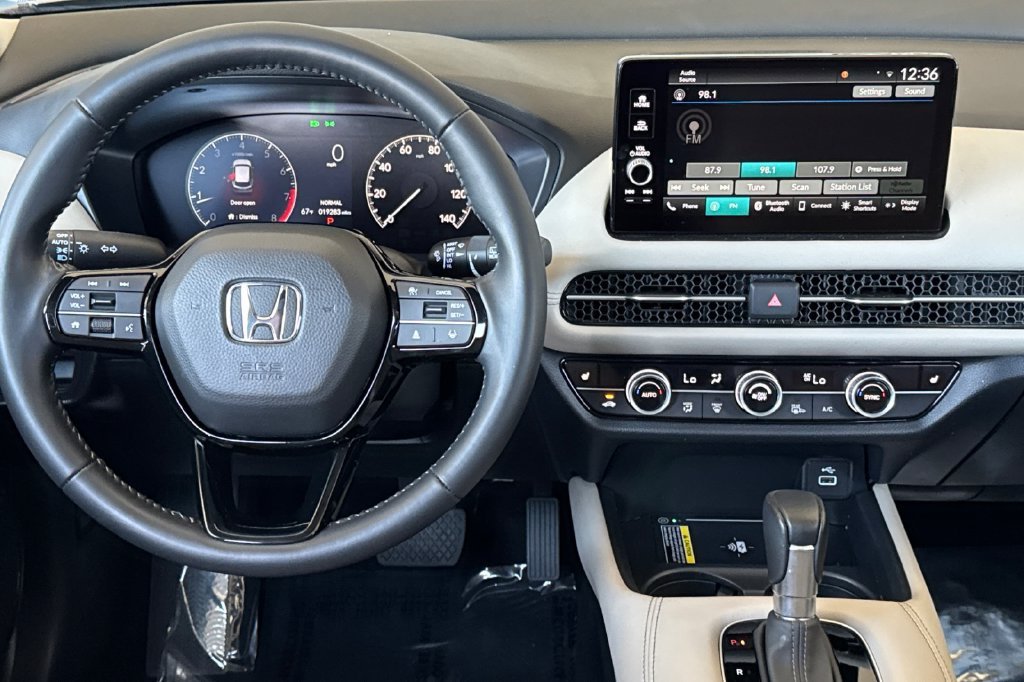 Used 2025 Lunar Silver Metallic Honda EX-L image 17