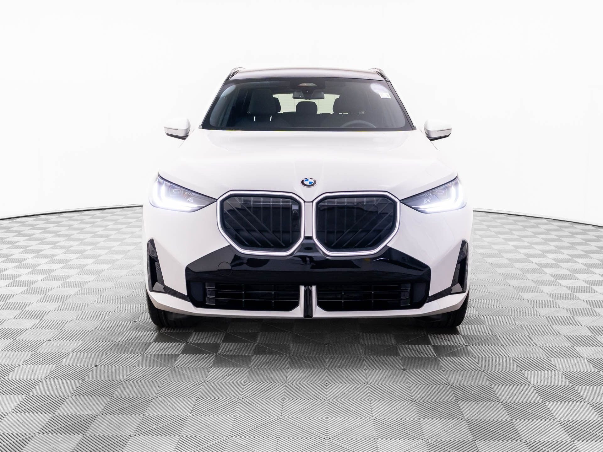 New 2026 Alpine White BMW 30 xDrive image 10