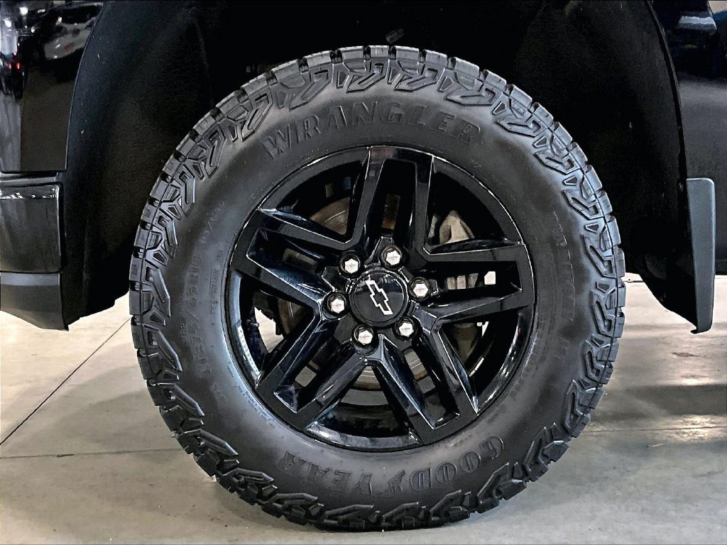 Used 2021 Black Chevrolet Custom Trail Boss image 7