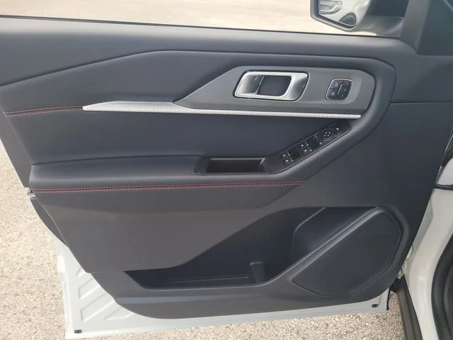 New 2026 White Metallic Ford ST-Line image 18