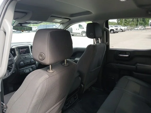 Used 2025 White Chevrolet Custom image 17