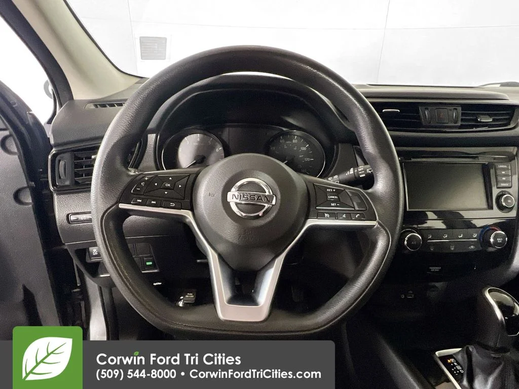 Used 2019 Brilliant Silver Metallic Nissan S image 8