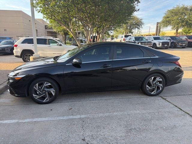 2024 Hyundai Elantra 1.6 HEV Limited DCT's photo