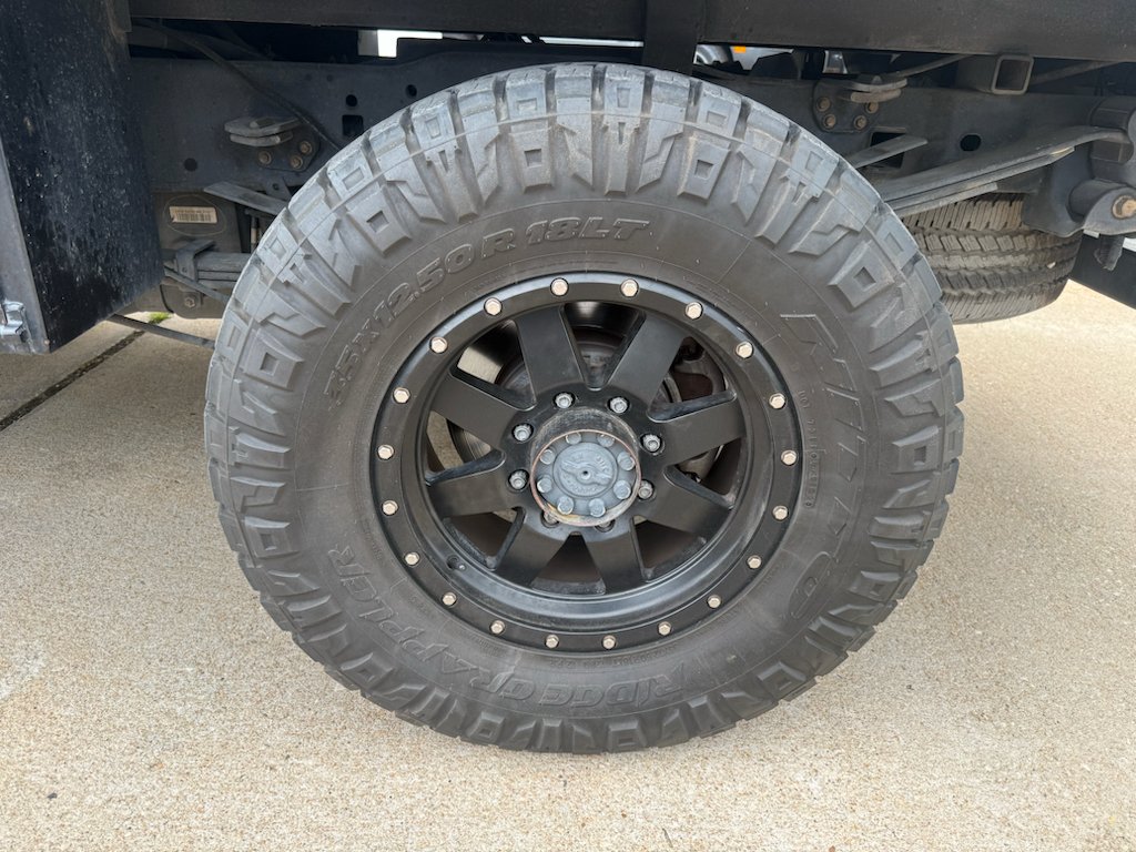 Used 2020 Magnetic Metallic Ford XL image 9