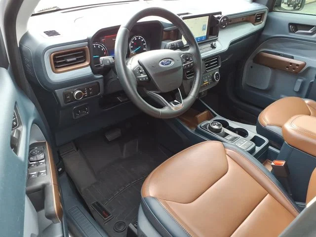 Used 2023 White Ford Lariat image 19