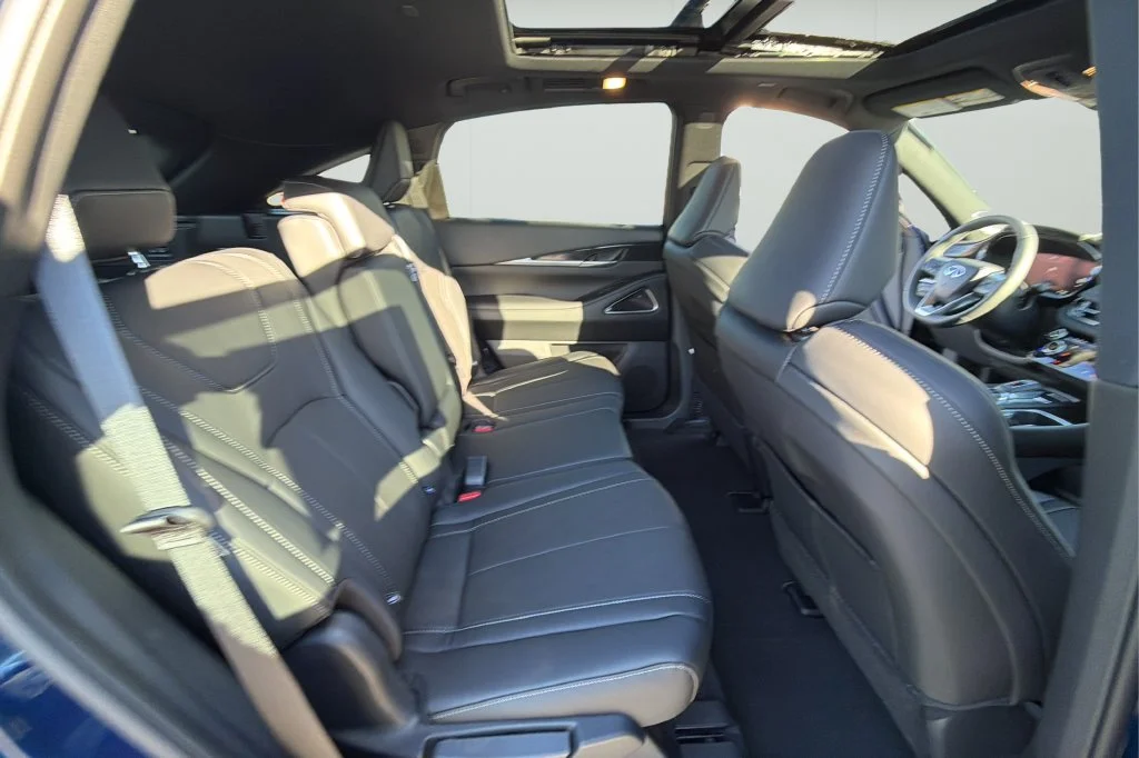 New 2027 GRAND BLUE INFINITI Sport AWD image 11