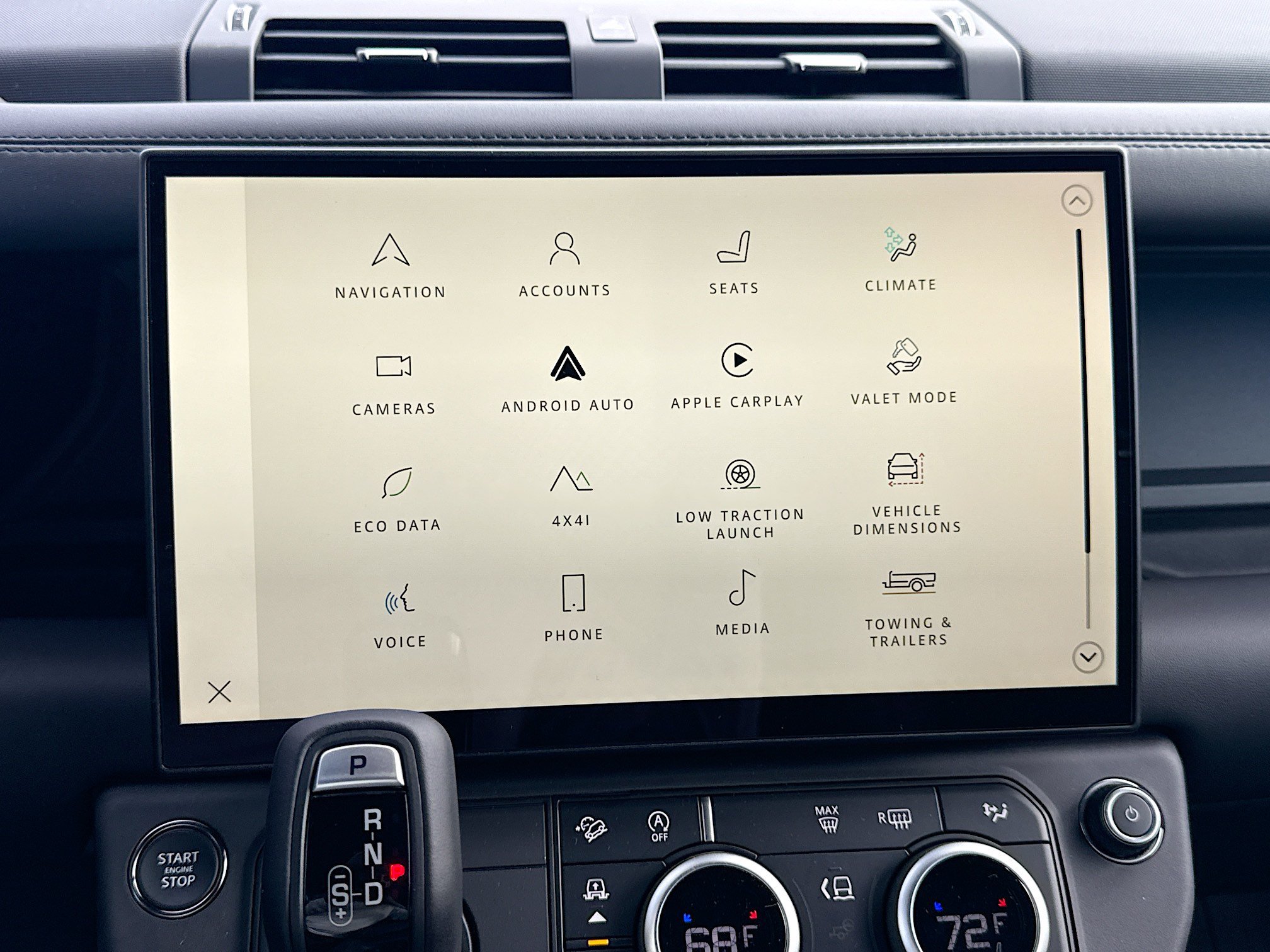 New 2026 Fuji White Land Rover X-Dynamic SE image 31