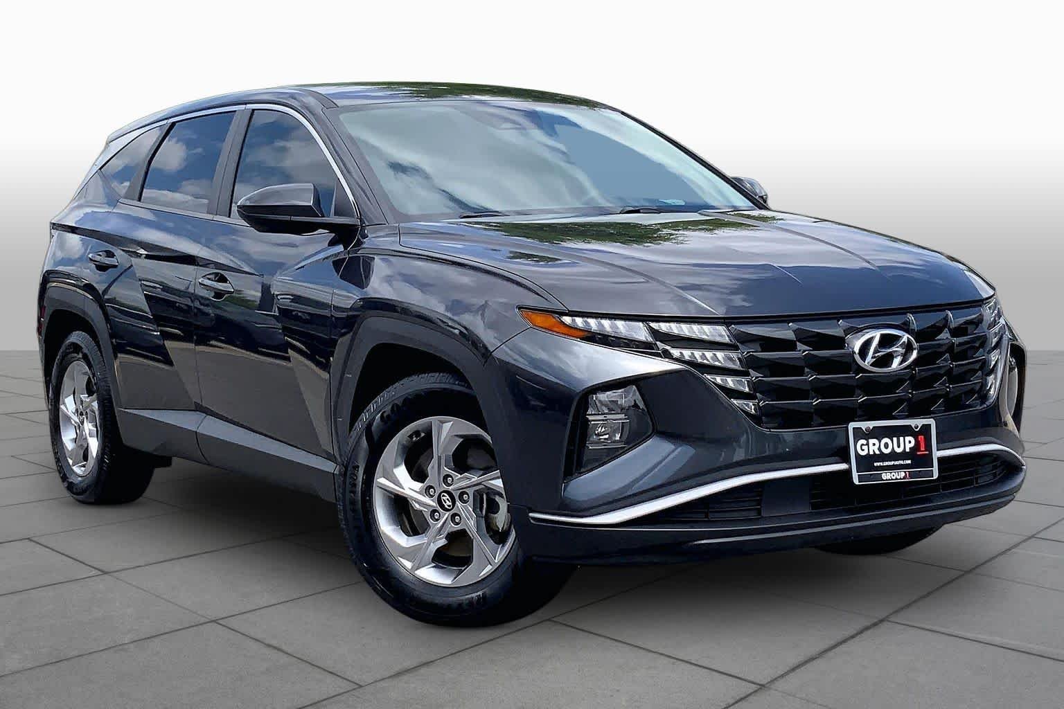 Used 2022 Portofino Gray Hyundai SE image 3