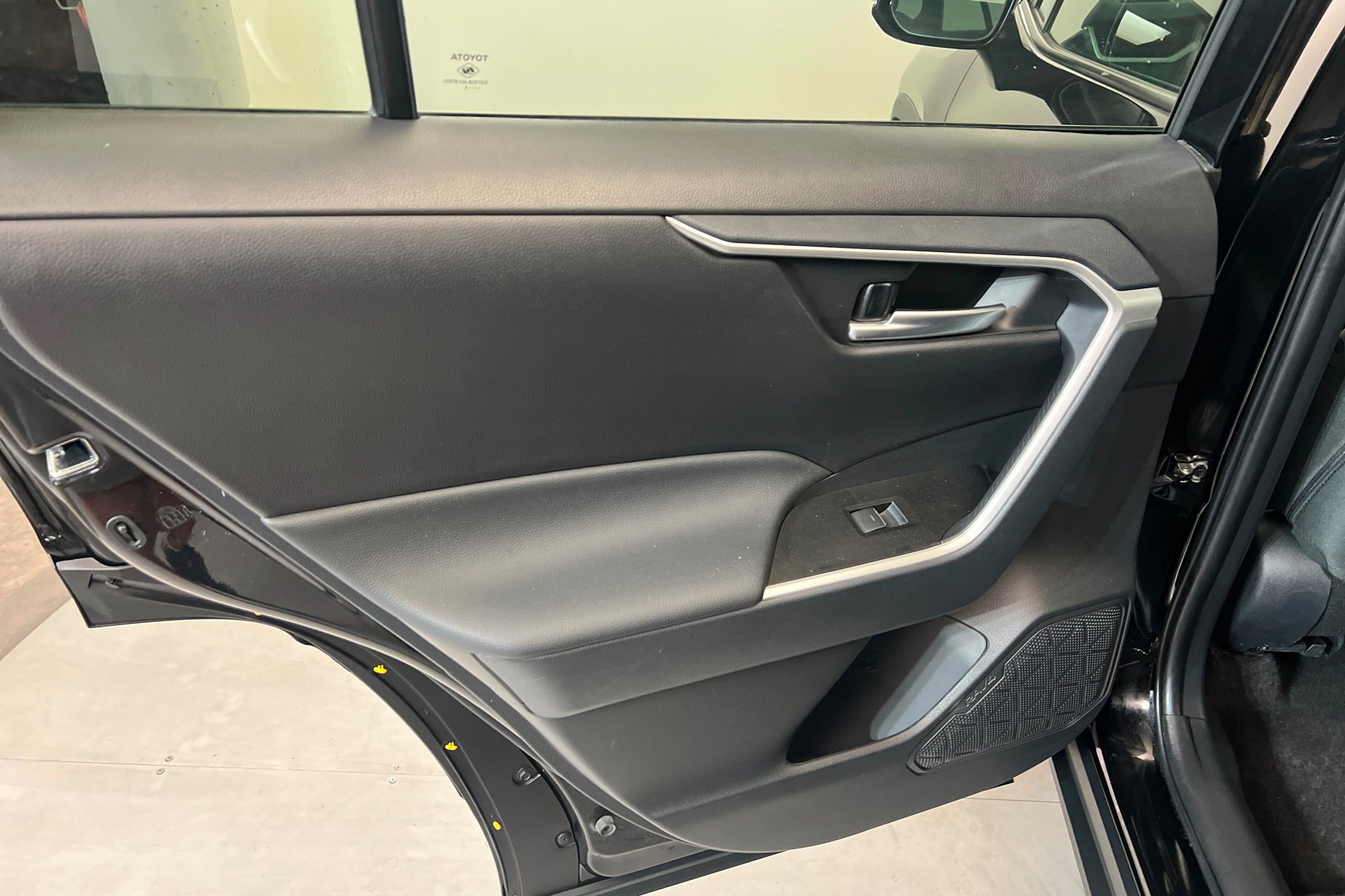 Used 2025 Midnight Black Metallic Toyota XLE image 19