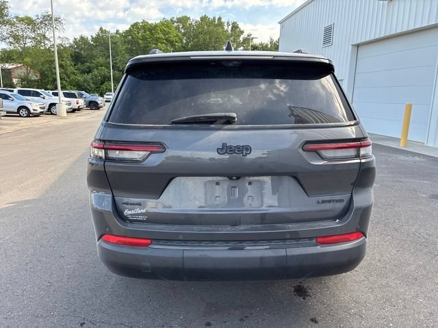 Used 2024 Gray Jeep Limited 4x4 image 10