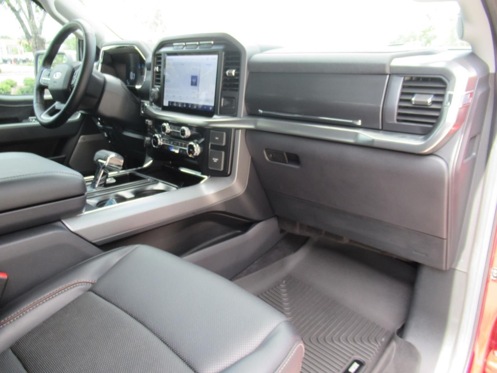 Used 2023 Red Ford Lariat image 10