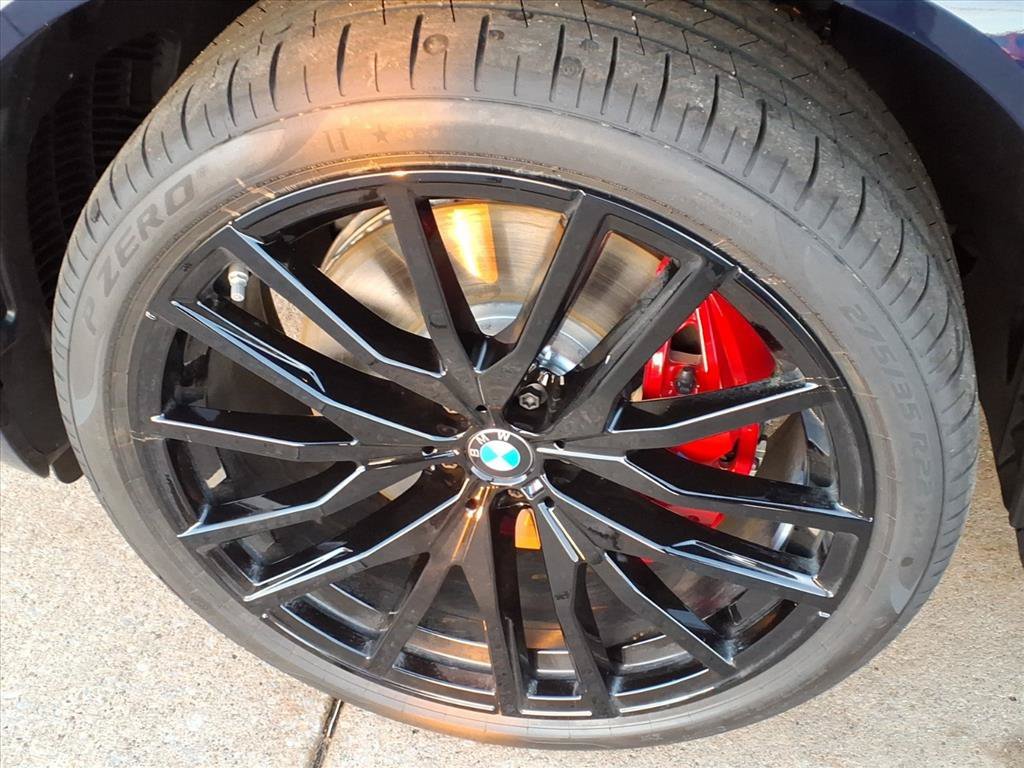 2026 BMW X5 M60i - Photo 17