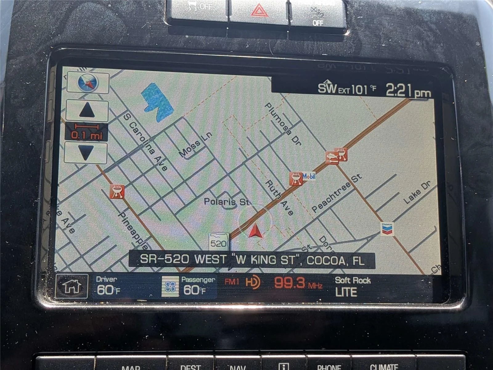 Used 2012  Ford Platinum image 23