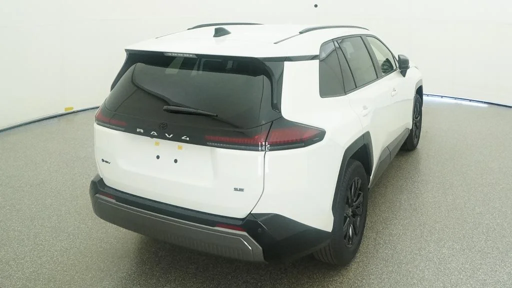 New 2026 Ice Cap Toyota SE image 22