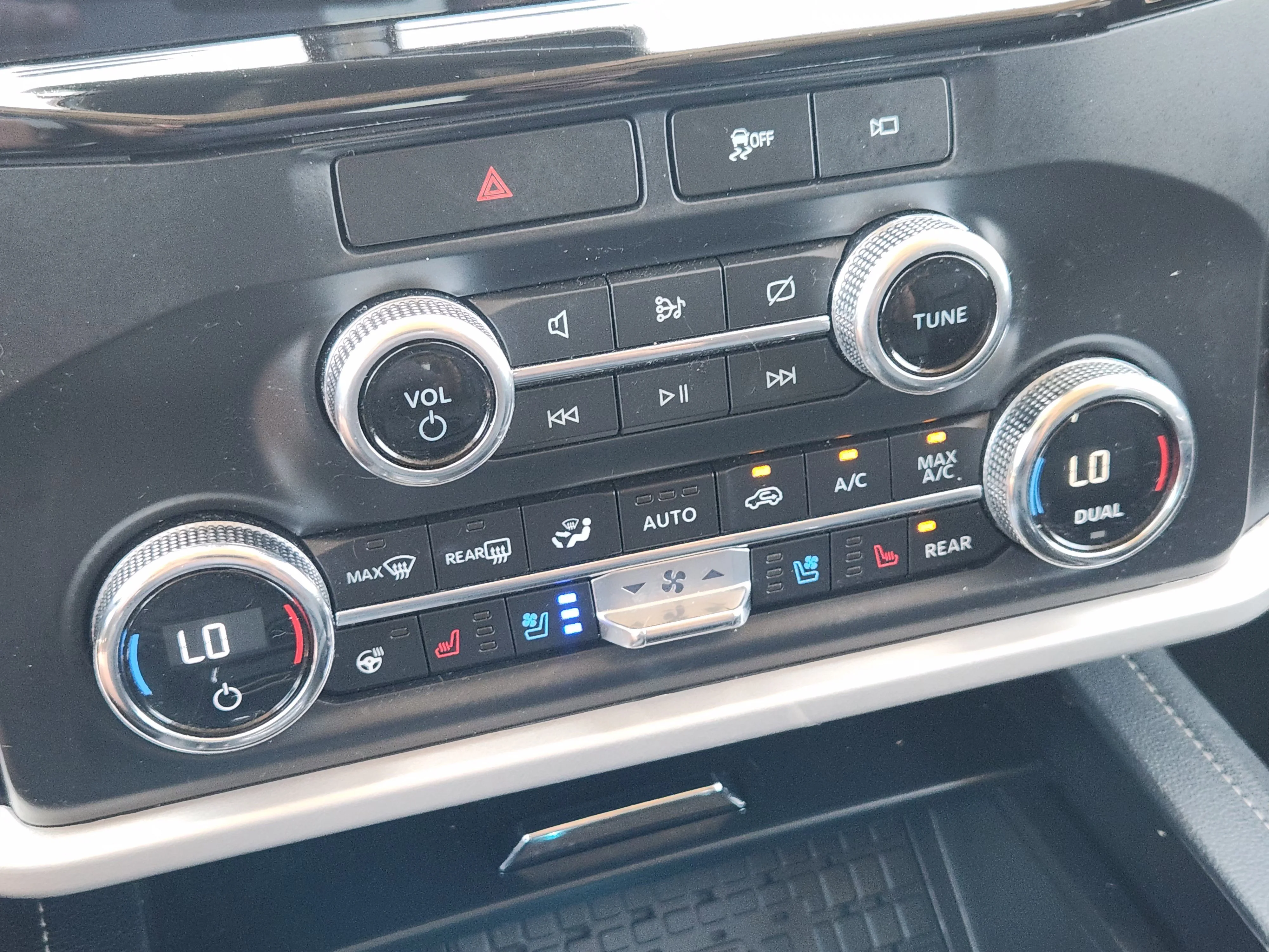 Used 2022 Silver Ford XLT image 19