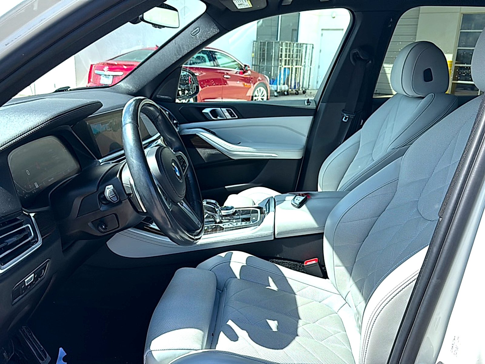 Used 2023 Alpine White BMW xDrive40i image 6