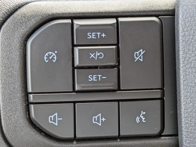 New 2026 Oxford White Ford F-250® XLT image 25