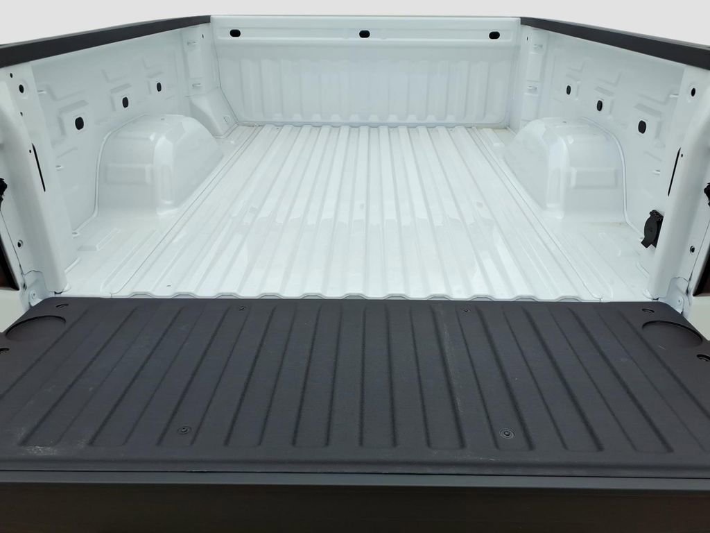 New 2026 Summit White GMC SLE image 8