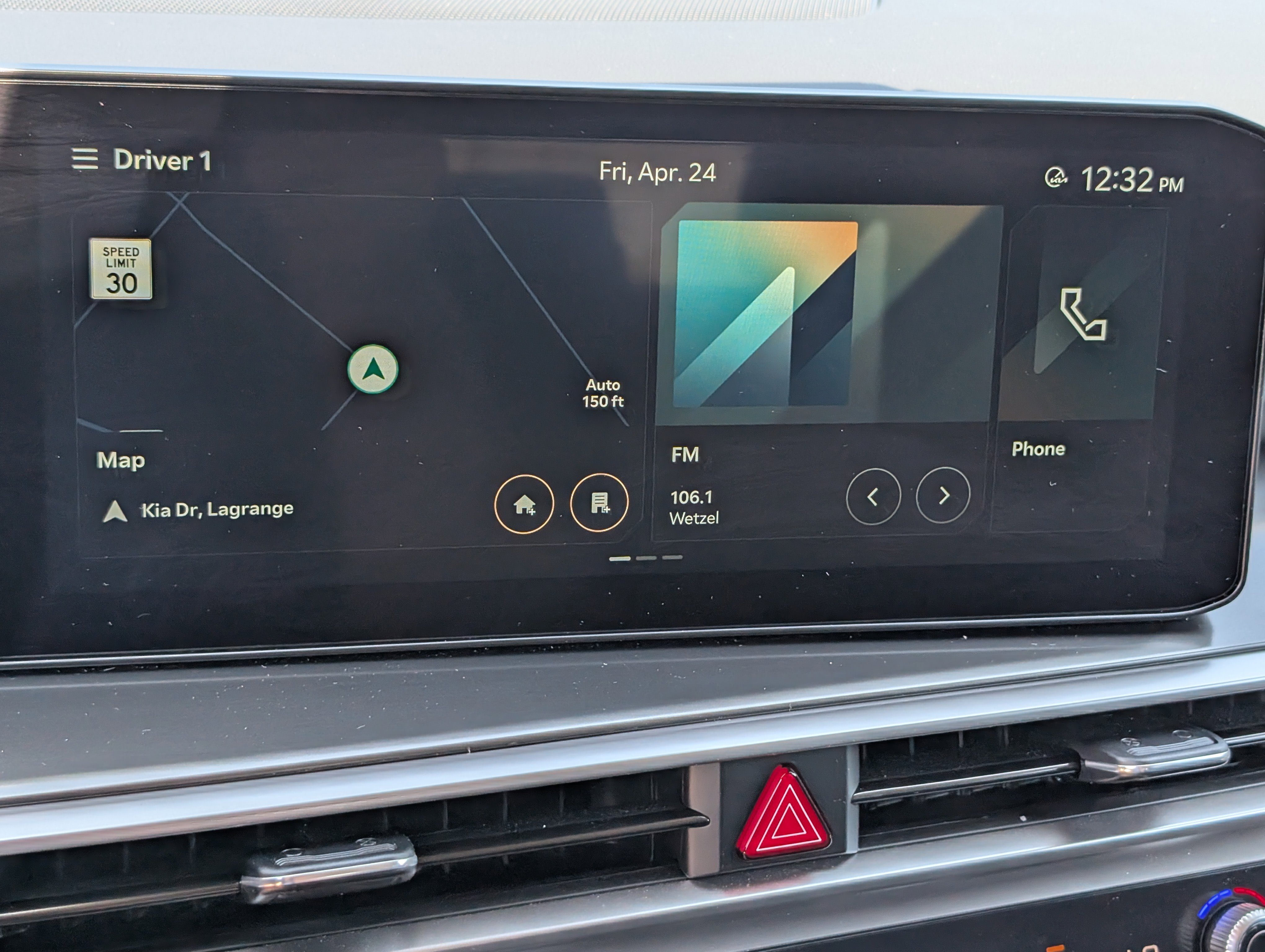 2025 Kia Sorento S - Photo 22