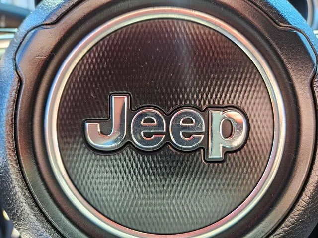 Used 2020 Silver Jeep Unlimited Sahara image 33