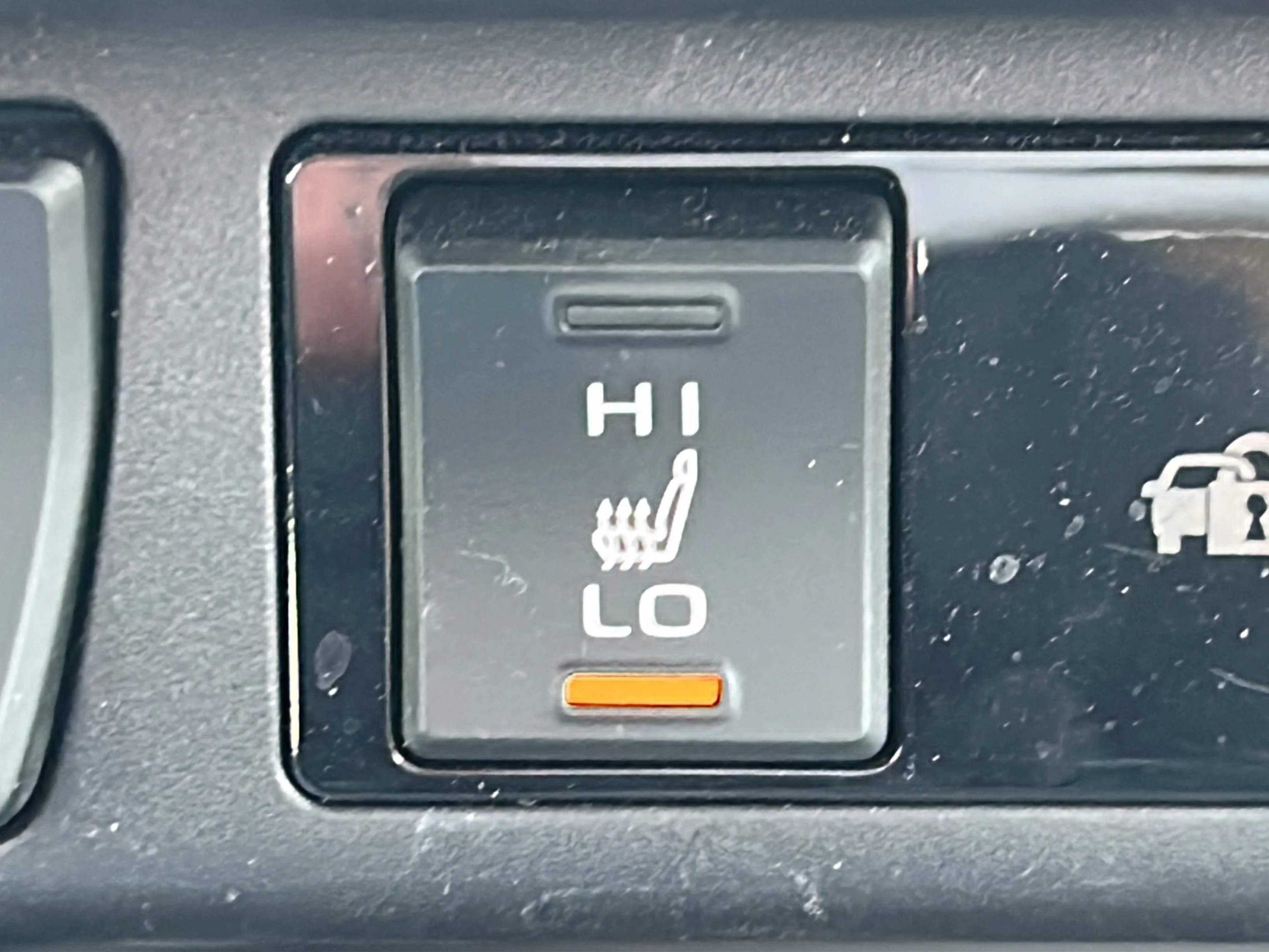 Used 2025 Pearl Toyota XLE Premium image 20